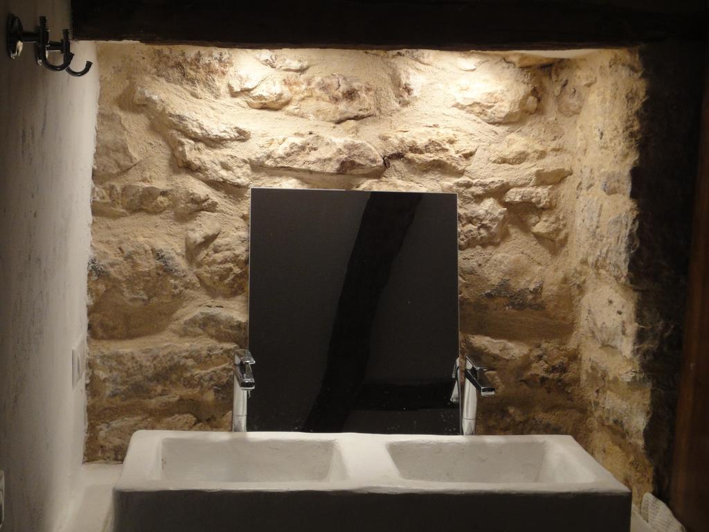Les Appartements D Artiste De La Villa Du 15 - Restaurant La Maison - Piscine Chauffee Les Eyzies-de-Tayac-Sireuil Kültér fotó