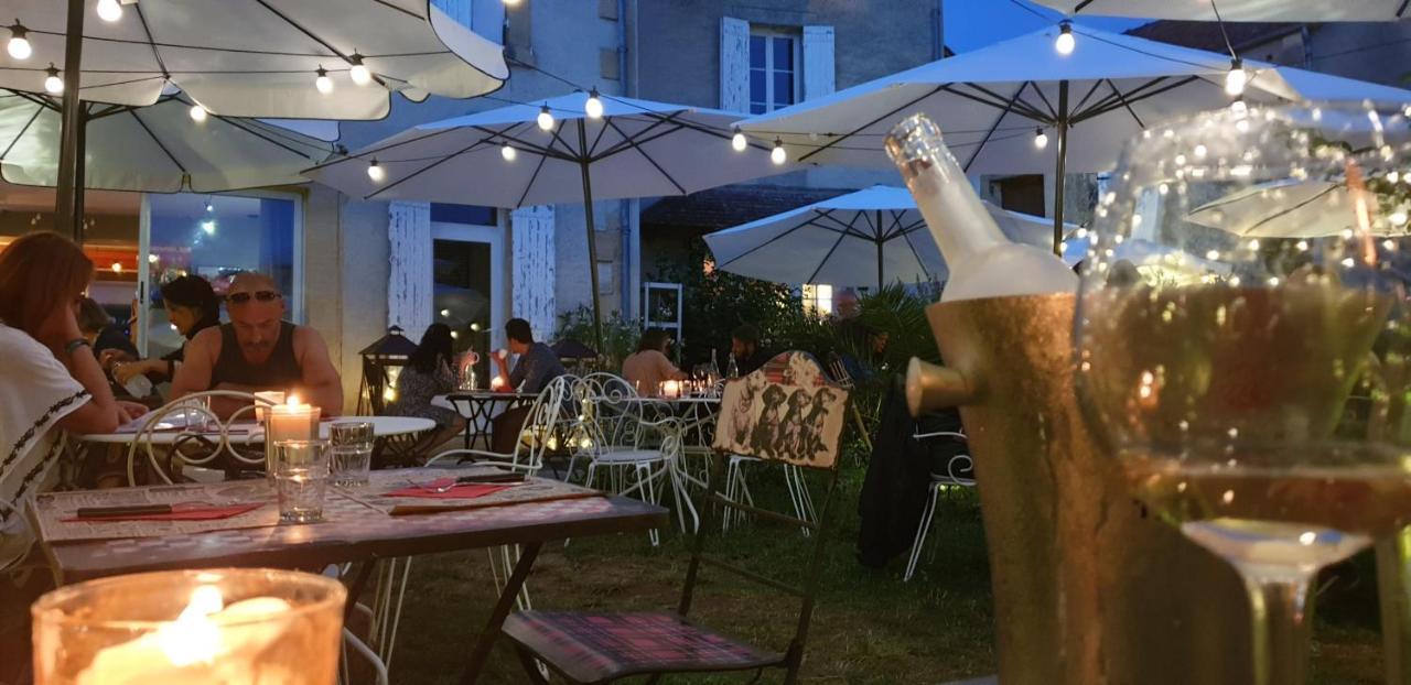 Les Appartements D Artiste De La Villa Du 15 - Restaurant La Maison - Piscine Chauffee Les Eyzies-de-Tayac-Sireuil Kültér fotó